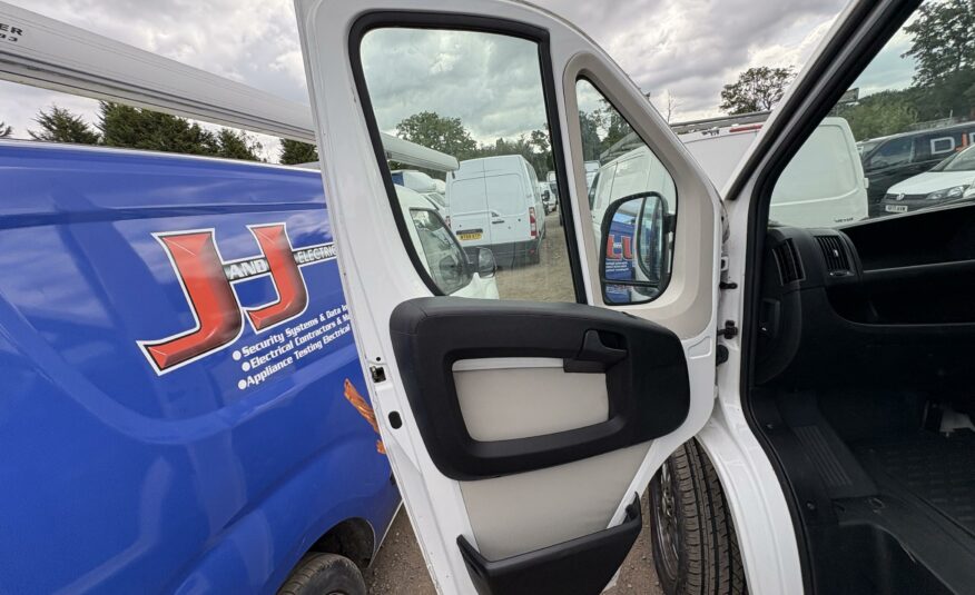2018 PEUGEOT BOXER 335 L2H2 BLUE HDI