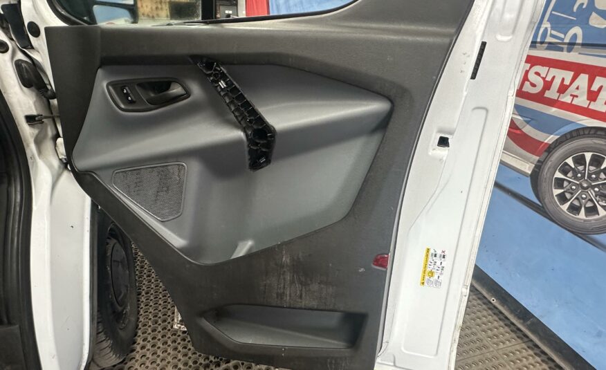 FORD TRANSIT CUSTOM 270 LR P/V