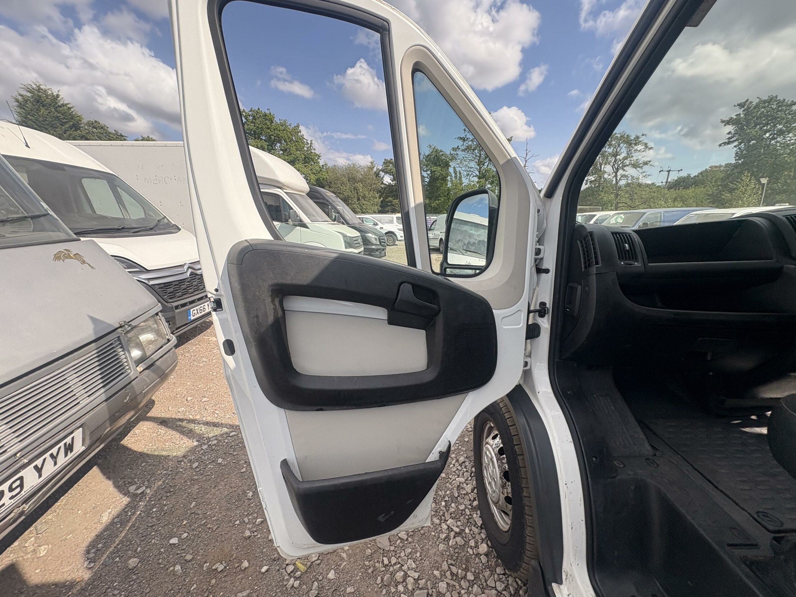 2017 Citroen Relay Relay 35 Heavy L4 Enterprise Blue HDi – MF67CFG