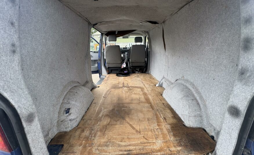 2004 VOLKSWAGEN TRANSPORTER T5 2.5 TDI