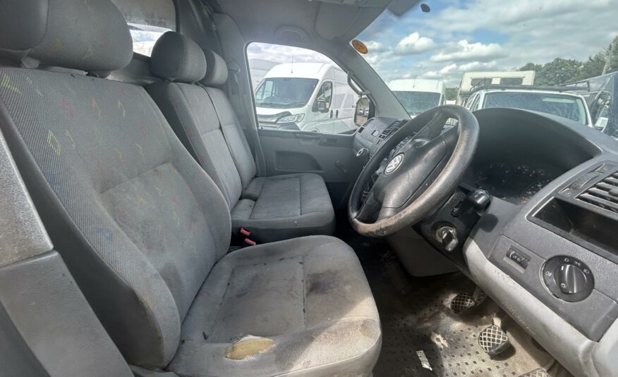 2004 VOLKSWAGEN TRANSPORTER T26 85 TDI