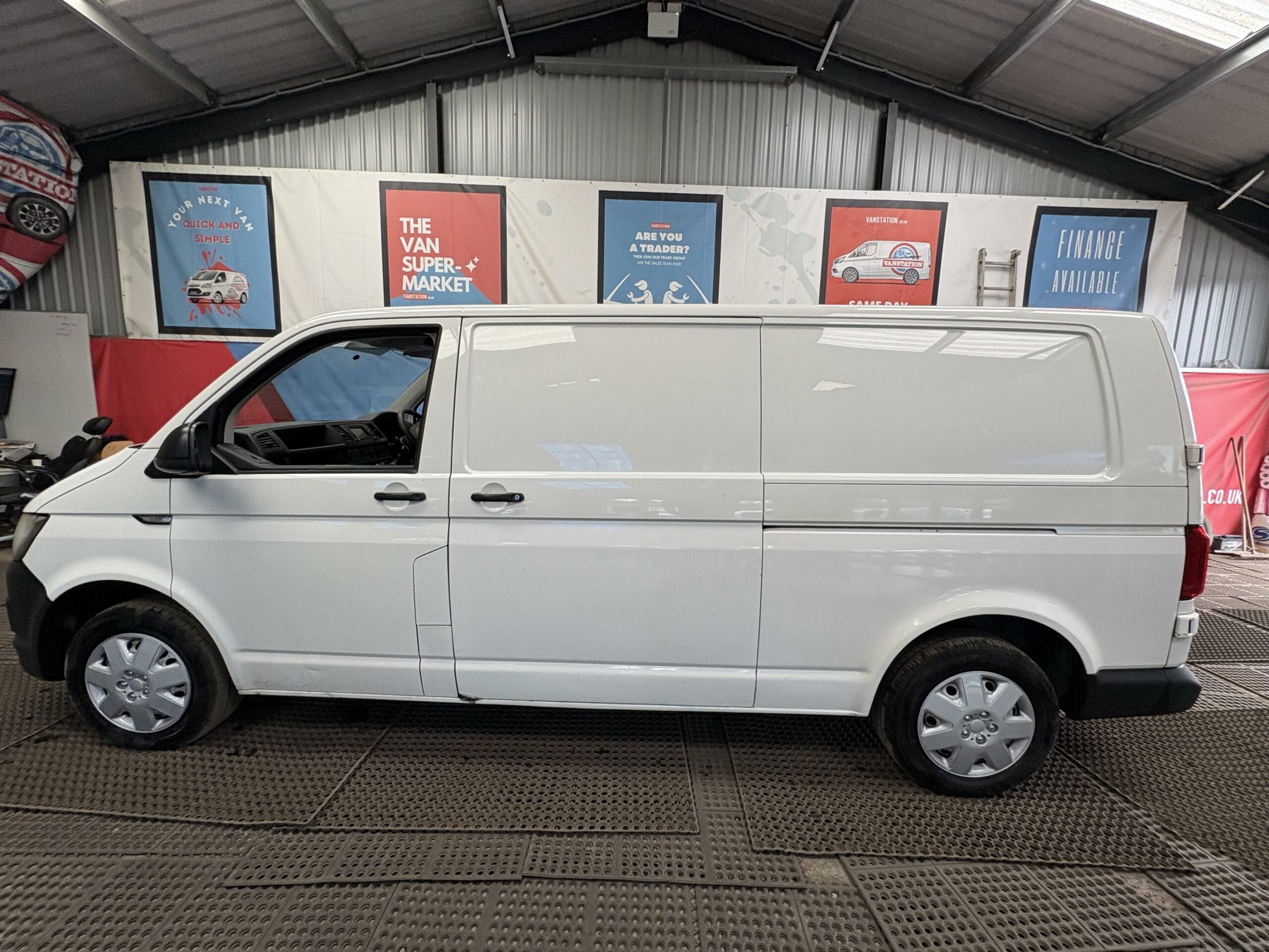 2018 Volkswagen Transporter Transporter T30 Startline TDI BlueMotion Technology – GM18KYS
