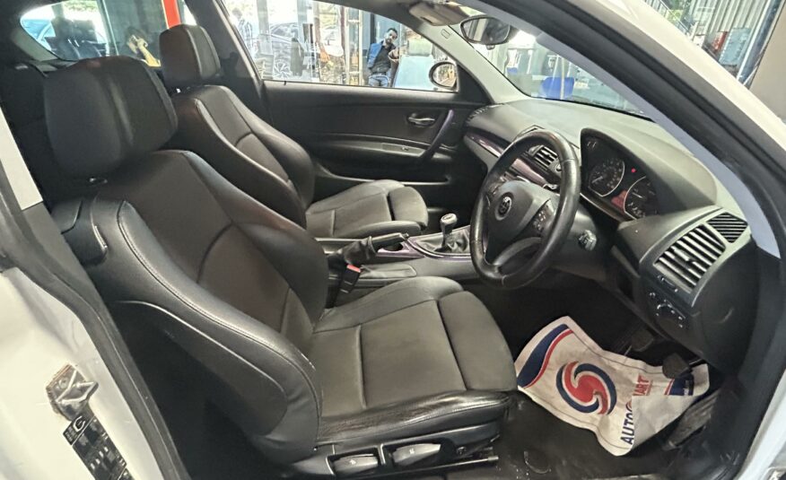 2009 BMW 1 SERIES 116D