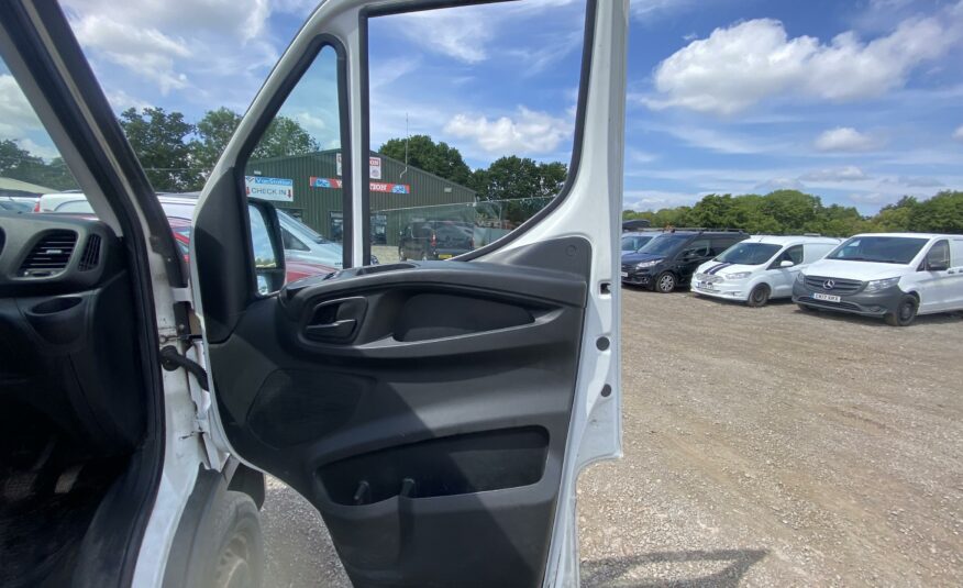 2017 IVECO DAILY 35S14 S-A 35S14 S-A