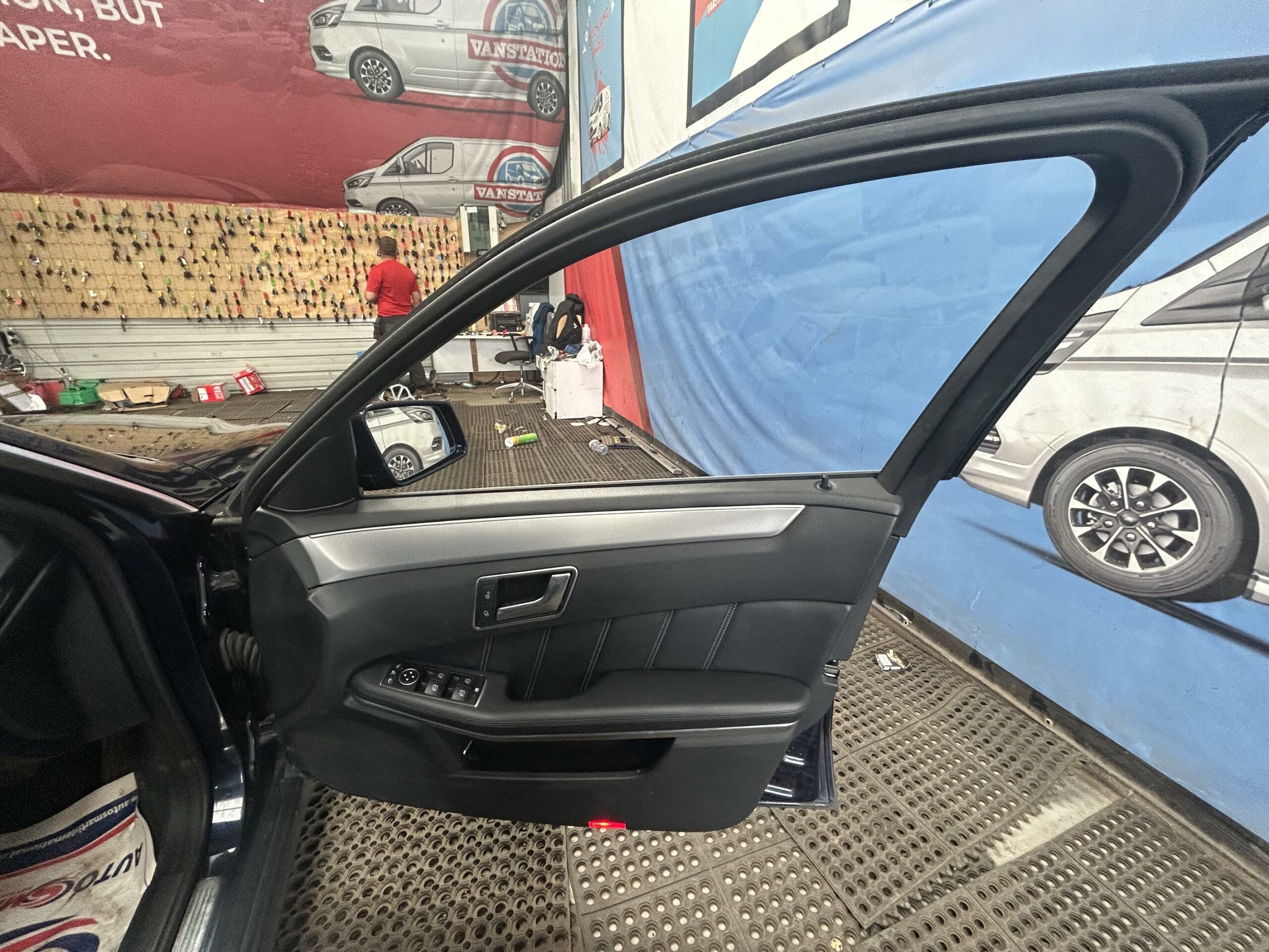 2015 Mercedes-Benz E-Class E220 SE Bluetec Auto – KS64FTD