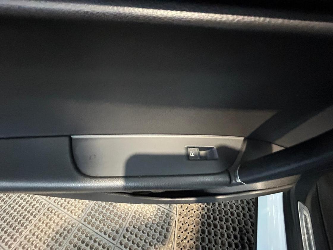 2015 Volkswagen Touareg – Model: Touareg V6 R-Line TDI BlueMotion Technology Auto – HG65FWO