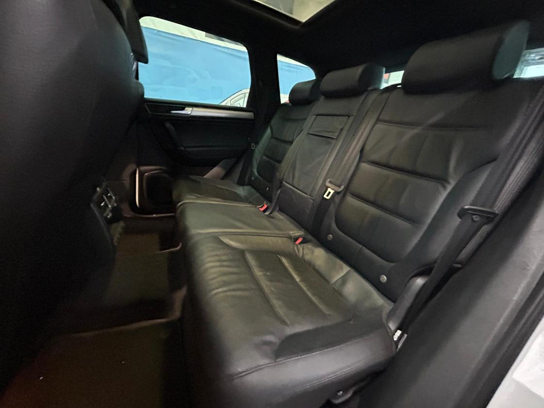 2015 Volkswagen Touareg – Model: Touareg V6 R-Line TDI BlueMotion Technology Auto – HG65FWO