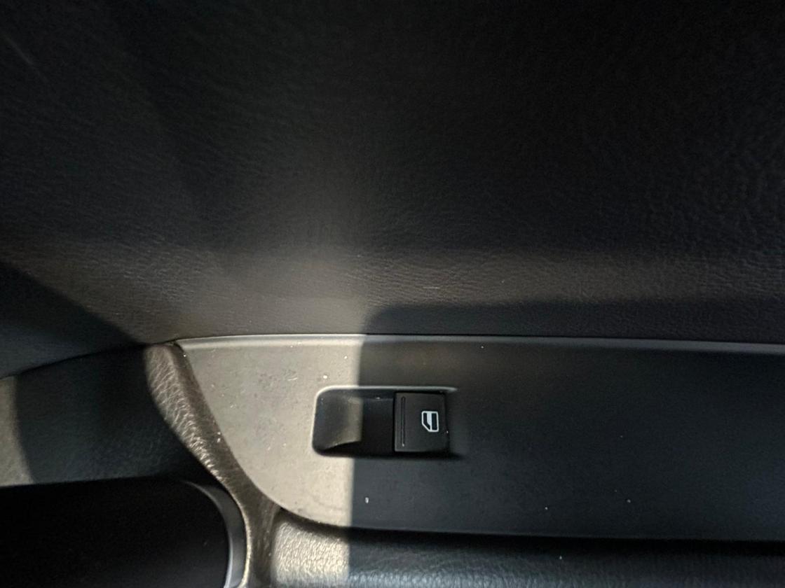 2015 Volkswagen Touareg – Model: Touareg V6 R-Line TDI BlueMotion Technology Auto – HG65FWO