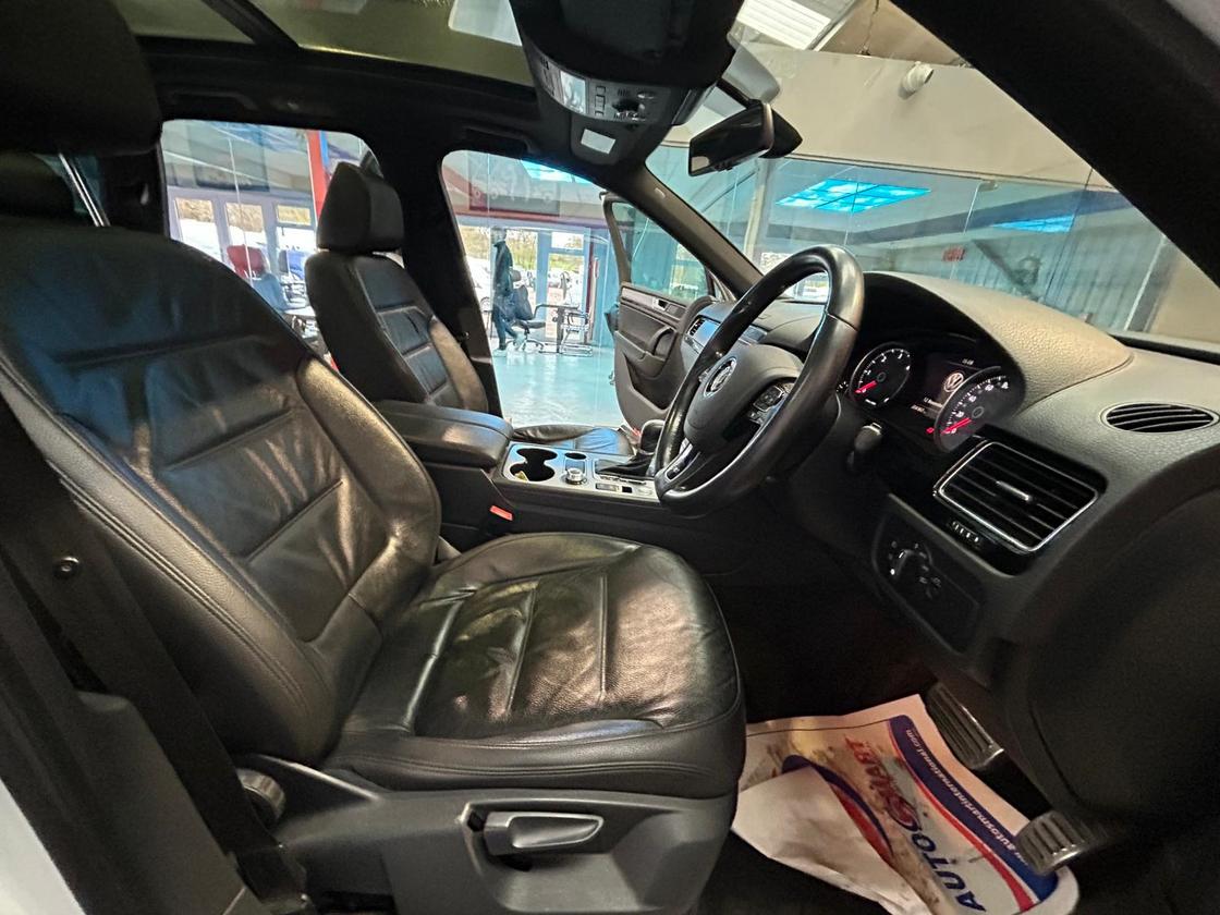 2015 Volkswagen Touareg – Model: Touareg V6 R-Line TDI BlueMotion Technology Auto – HG65FWO