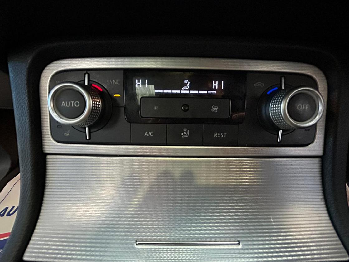 2015 Volkswagen Touareg – Model: Touareg V6 R-Line TDI BlueMotion Technology Auto – HG65FWO