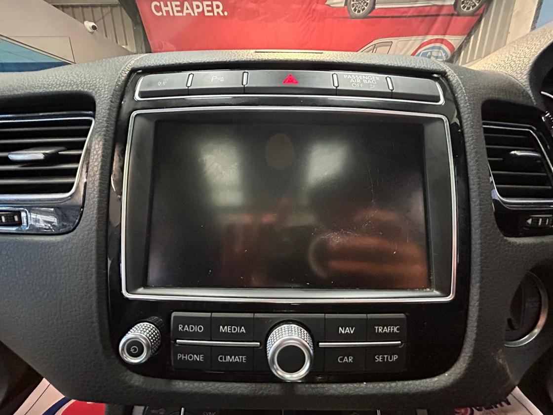 2015 Volkswagen Touareg – Model: Touareg V6 R-Line TDI BlueMotion Technology Auto – HG65FWO