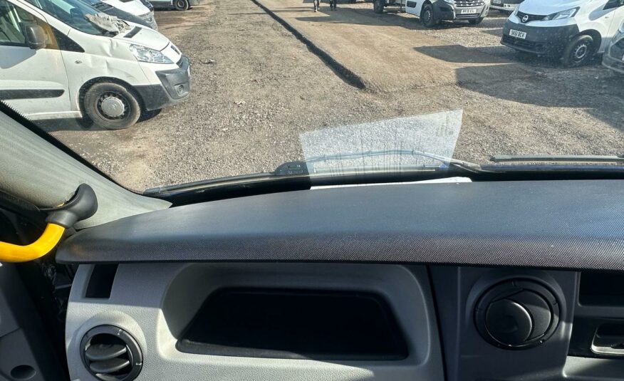 2019 RENAULT MASTER
