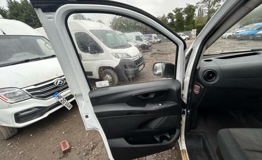 2015 Mercedes-Benz Vito Vito 111 CDi – DF65CYW