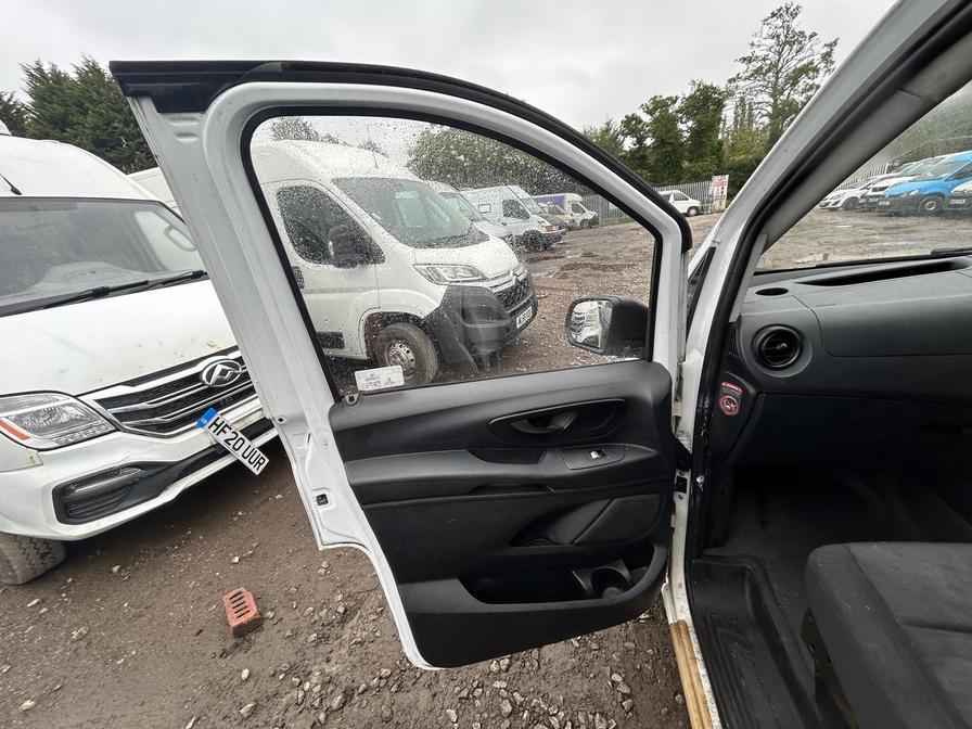 2015 Mercedes-Benz Vito Vito 111 CDi – DF65CYW