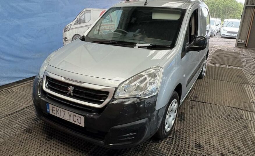 2017 Peugeot Partner Partner Professional L1 Blue HDi – EK17YCO