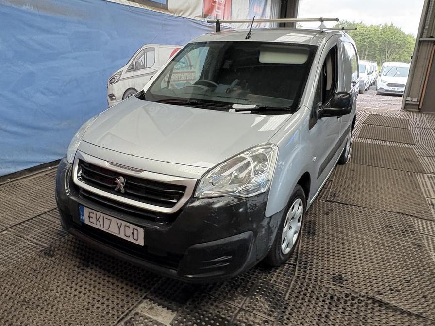 2017 Peugeot Partner Partner Professional L1 Blue HDi – EK17YCO