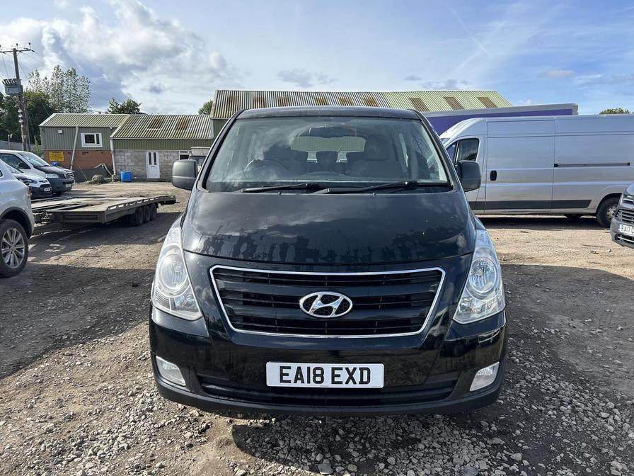 2018 Hyundai i800 i800 SE CRDi Auto – EA18EXD