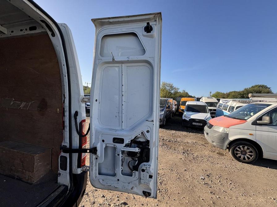 2015 Vauxhall Movano Movano F3500 L3H2 CDTI – DY65LXT
