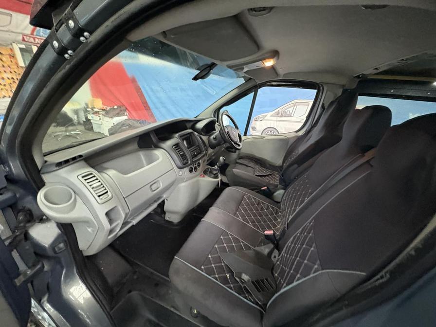 2014 Renault Trafic Trafic SL27 Sport DCI – GF14OUX