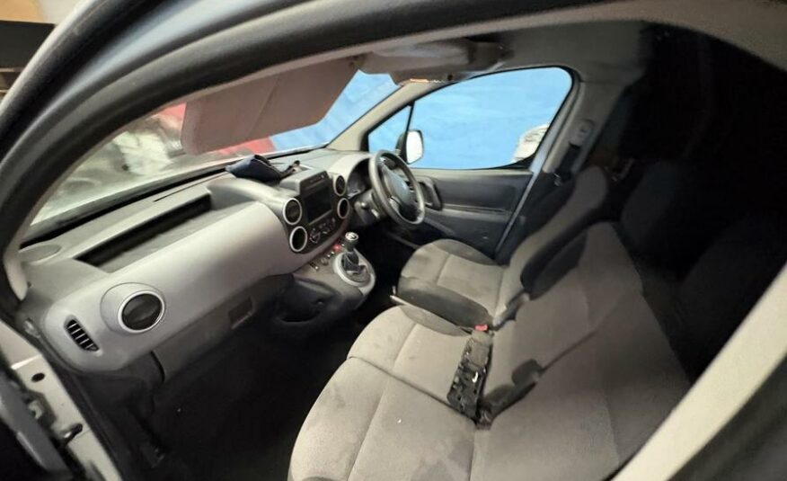 2017 Peugeot Partner Partner Professional L1 Blue HDi – EK17YCO