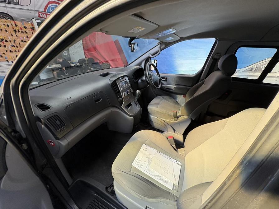 2012 Hyundai i800 i800 Style CRDi Auto – EJ12LVE