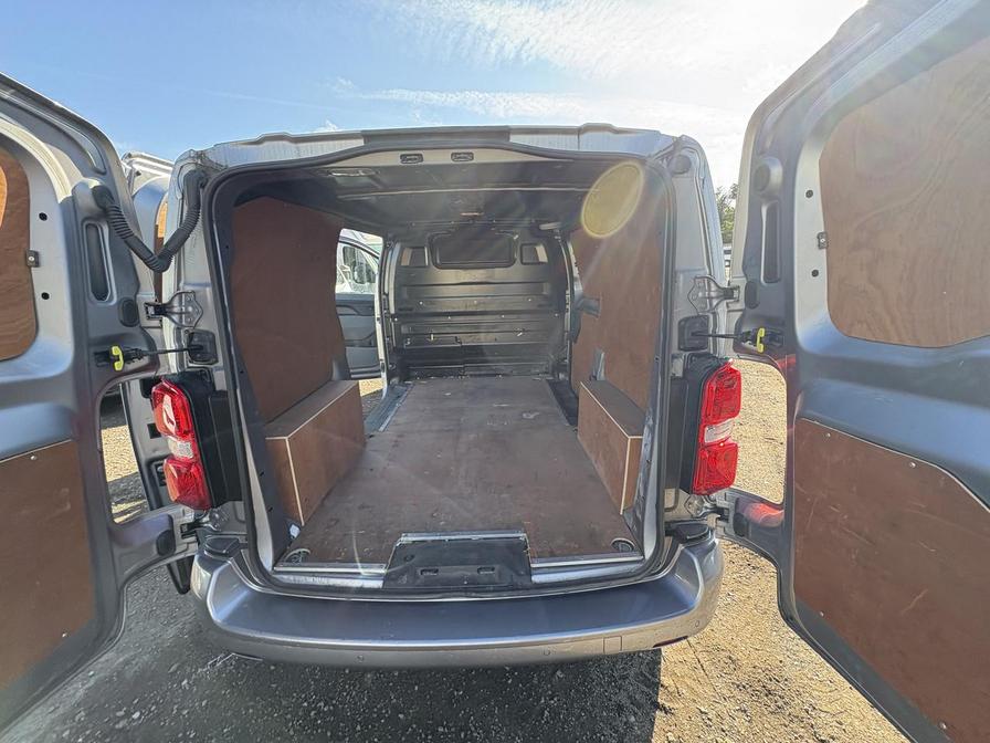 2021 Vauxhall Vivaro Vivaro F2700 Sportive S/S – CP71NFA