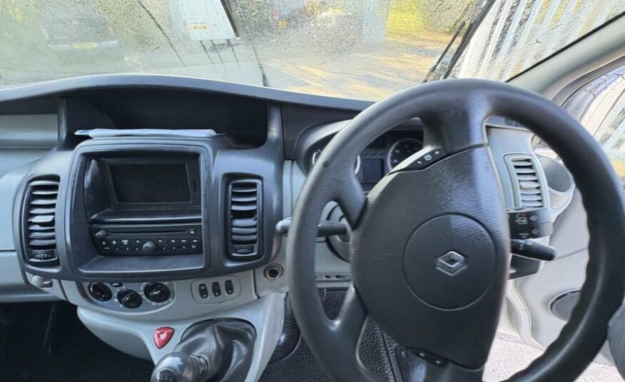 2013 Renault Trafic Trafic SL29 DCI – HN13EZD