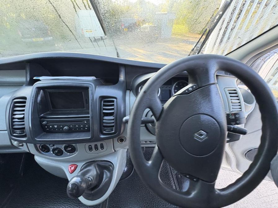 2013 Renault Trafic Trafic SL29 DCI – HN13EZD