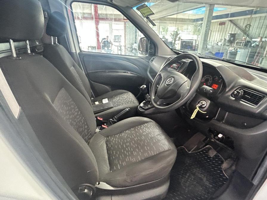 2017 Vauxhall Combo Combo 2000 CDTi – YP67PVO