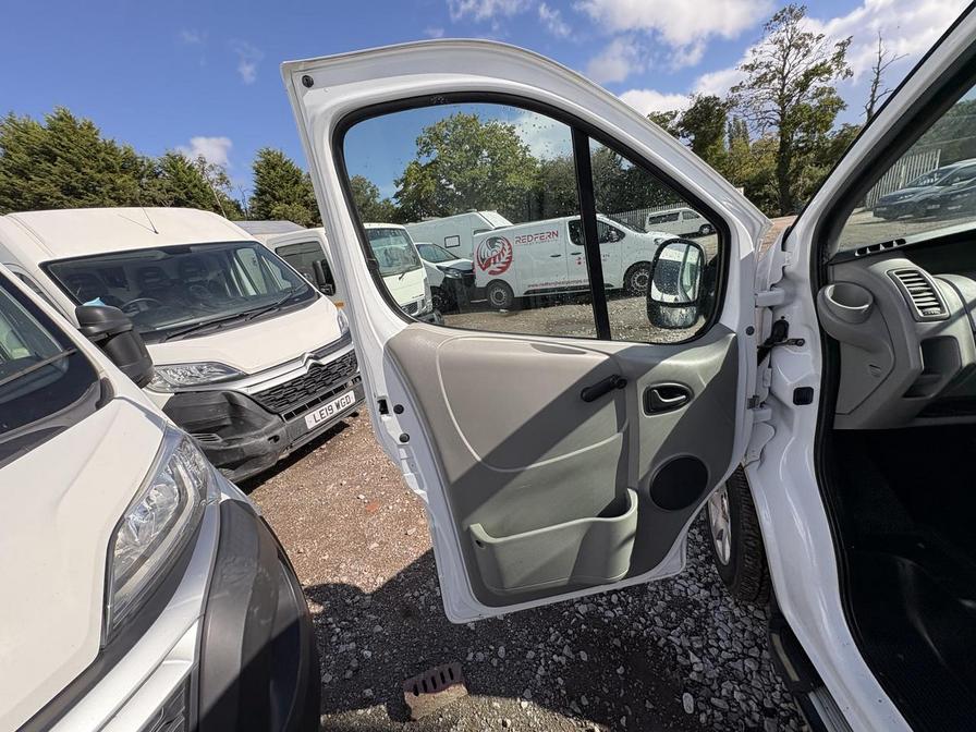 2014 Vauxhall Vivaro Vivaro  2900 CDTI LWB – DY14HRC