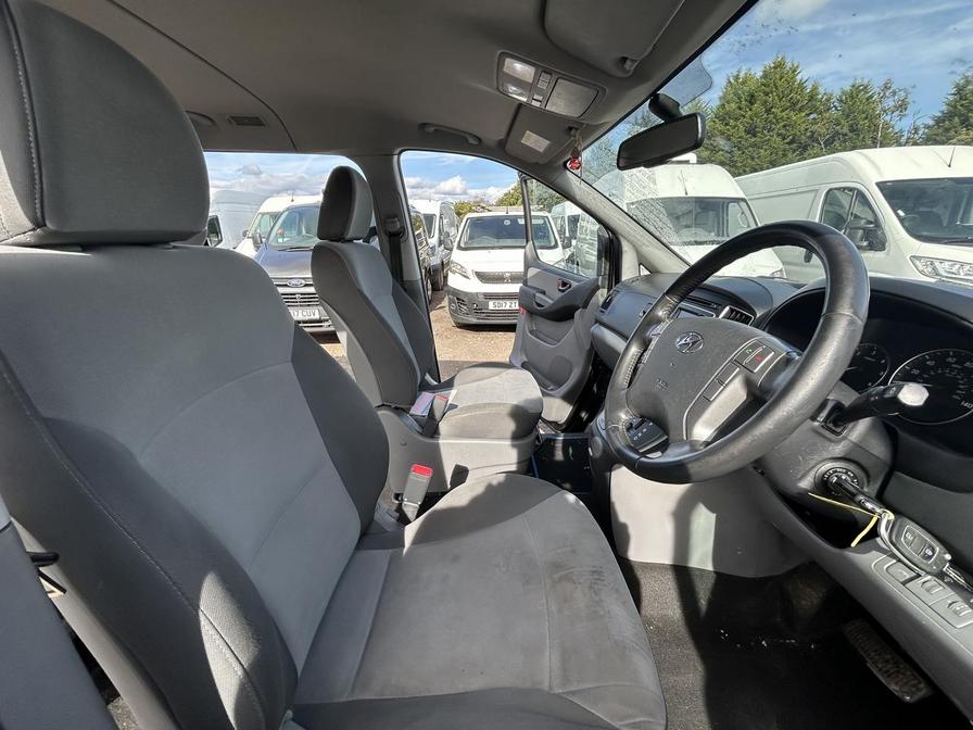 2018 Hyundai i800 i800 SE CRDi Auto – EA18EXD