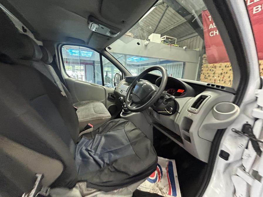 2012 Renault Trafic Trafic SL27 DCI – SG12AZR