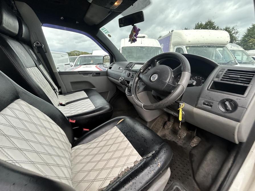 2009 Volkswagen Transporter Transporter T28 102 TDI SWB – VO09SZR