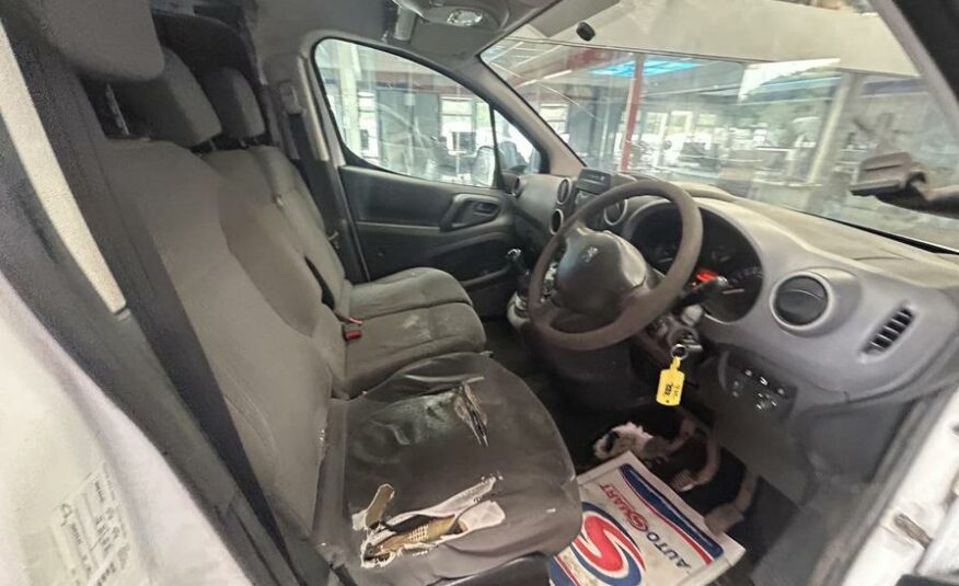 2016 Peugeot Partner Partner 850 Professional HDI – MX16XTF