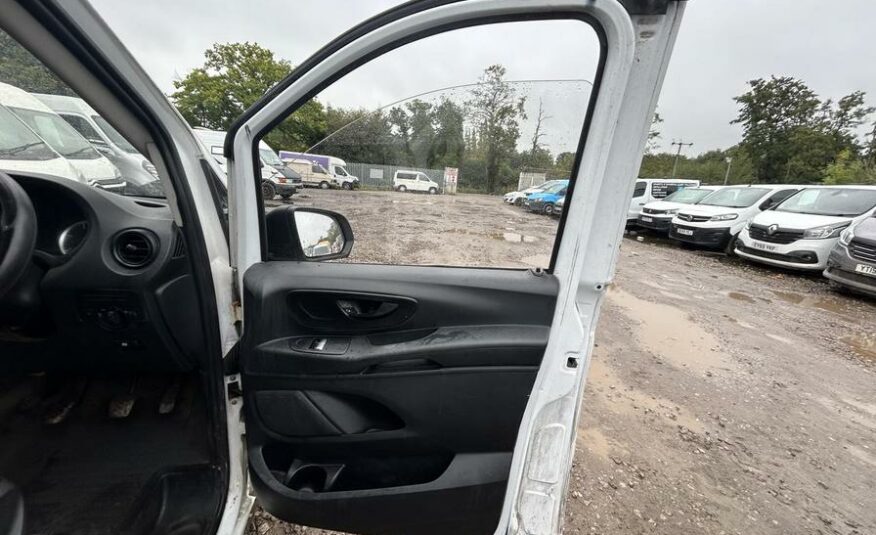 2015 Mercedes-Benz Vito Vito 111 CDi – DF65CYW