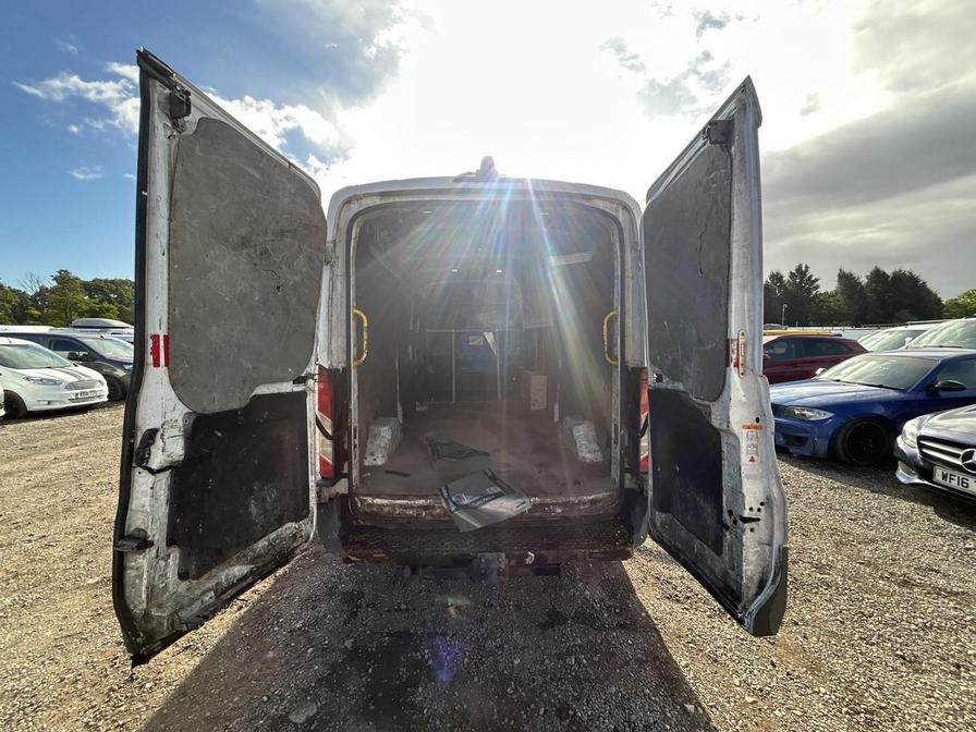 2015 Ford Transit Transit 350 – LM15YKP