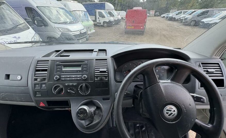 2009 Volkswagen Transporter Transporter Shuttle SE 174 LWB – WX09JHF