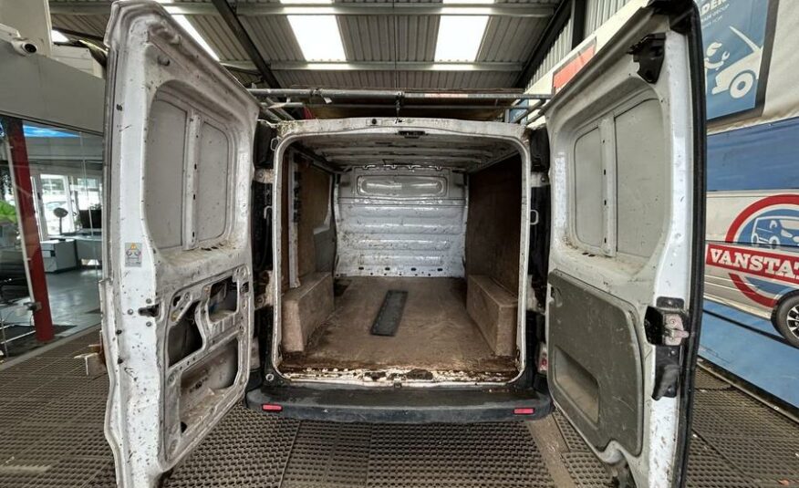 2004 Vauxhall Vivaro Vivaro 2700 Dti SWB – YD54FUW