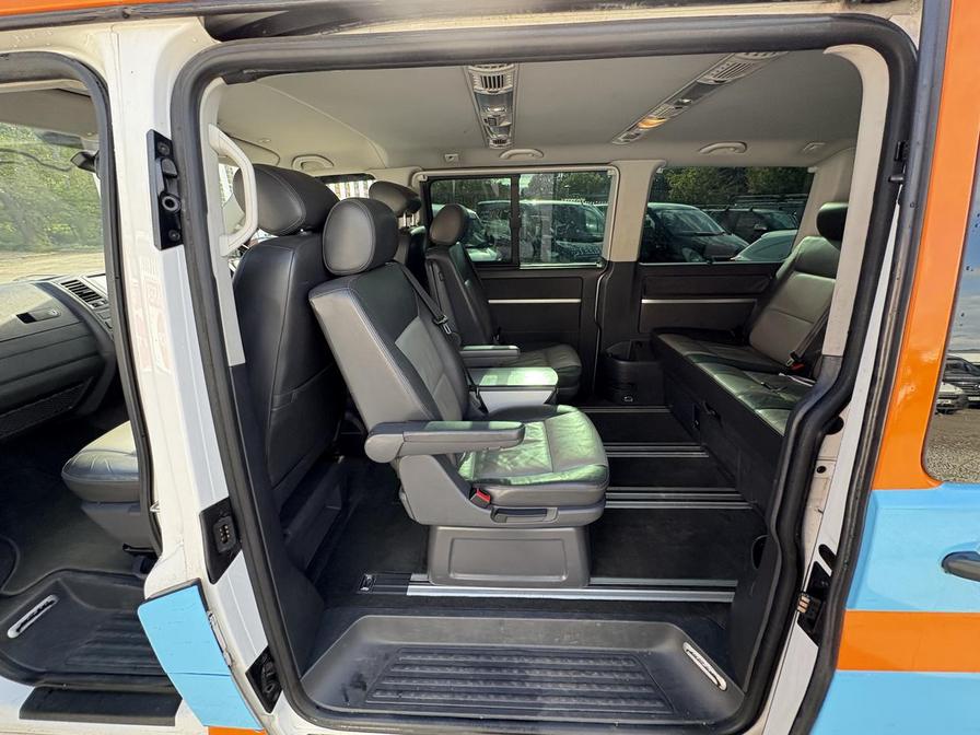 2012 Volkswagen Caravelle – Model: Caravelle Edition 25 TDI Semi-Auto – CA12FZJ