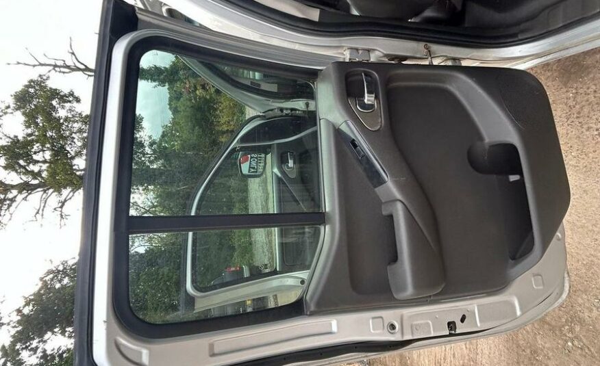 2009 Nissan Navara Navara Aventura Double Cab dCi Auto – YT09UDP