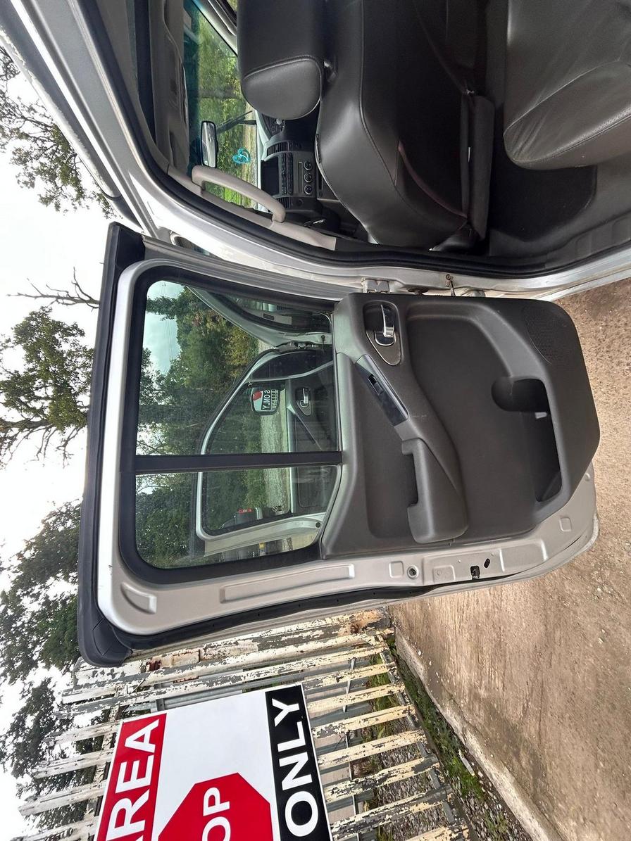 2009 Nissan Navara Navara Aventura Double Cab dCi Auto – YT09UDP
