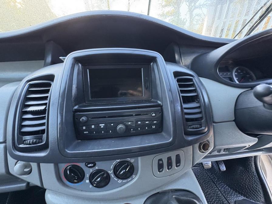 2013 Renault Trafic Trafic SL29 DCI – HN13EZD