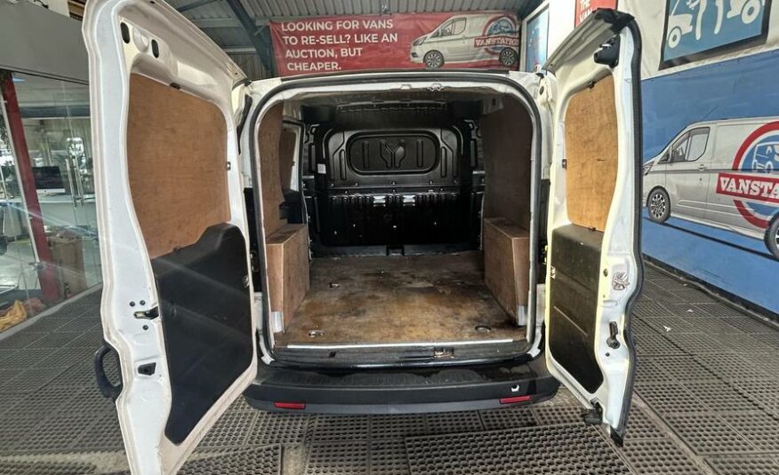 2017 Vauxhall Combo Combo 2000 CDTi – YP67PVO