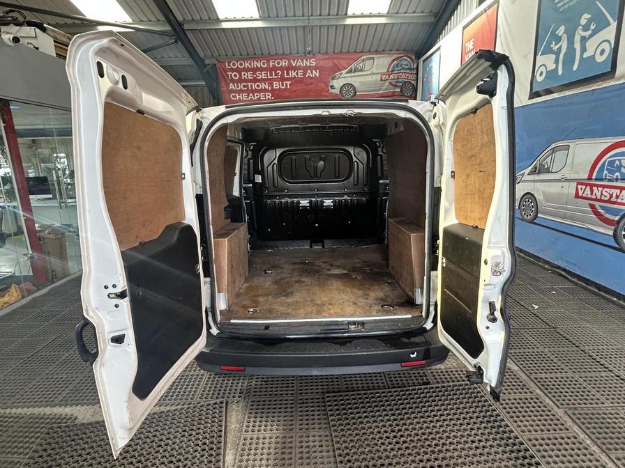 2017 Vauxhall Combo Combo 2000 CDTi – YP67PVO