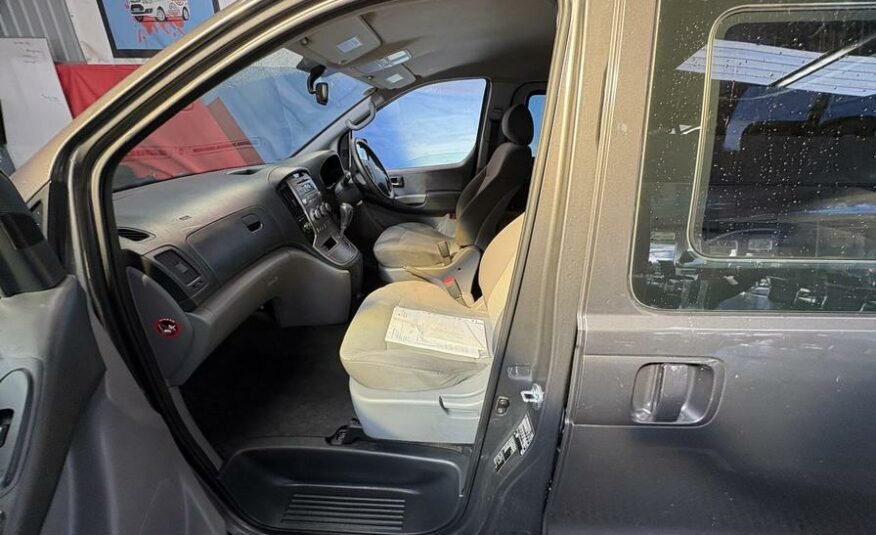 2012 Hyundai i800 i800 Style CRDi Auto – EJ12LVE