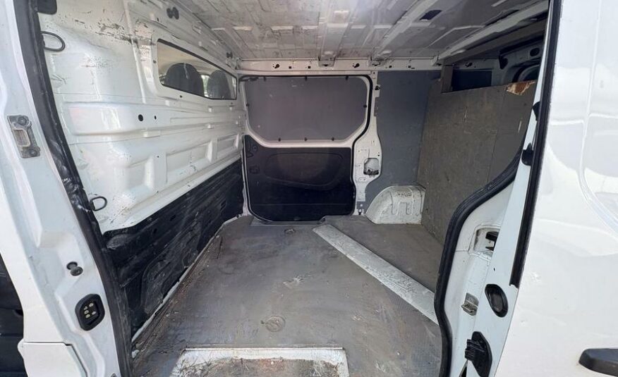 2015 Vauxhall Vivaro Vivaro  2900 Sportive CDTi – EO15LKL