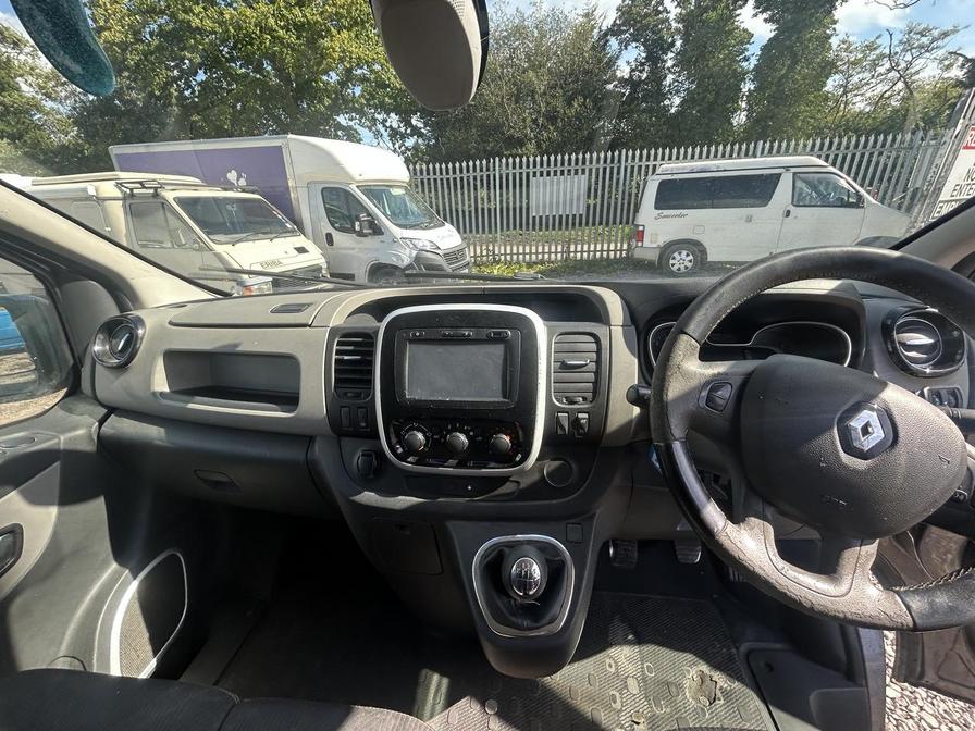 2017 Renault Trafic Trafic LL29 Sport Nav dCi – HT17GSY