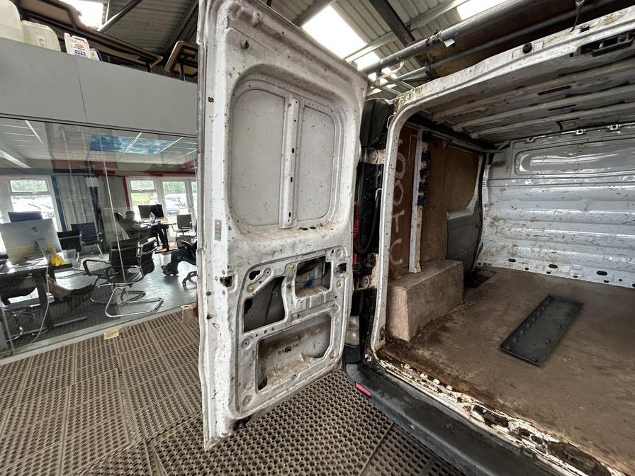 2004 Vauxhall Vivaro Vivaro 2700 Dti SWB – YD54FUW