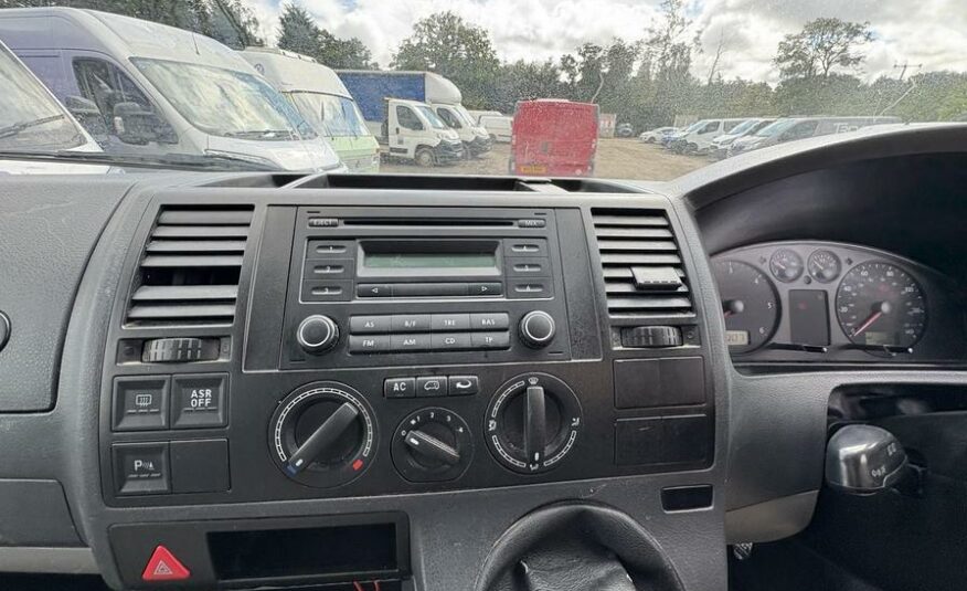 2009 Volkswagen Transporter Transporter Shuttle SE 174 LWB – WX09JHF