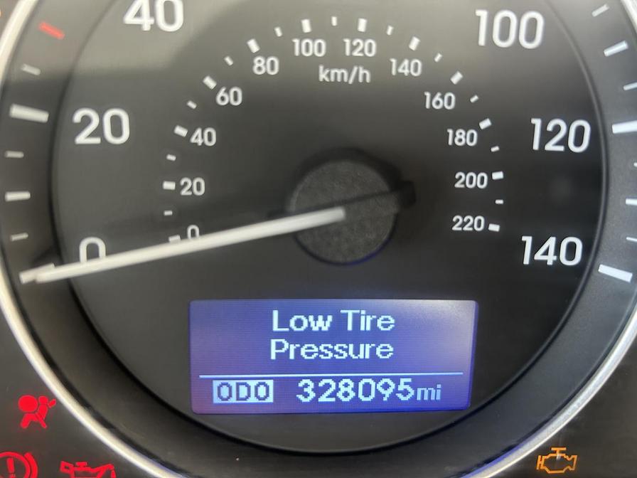 2018 Hyundai i800 i800 SE CRDi Auto – EA18EXD